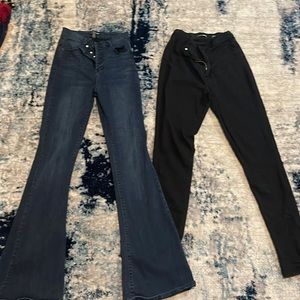 This is a set of two size 5 fashion nova jeans